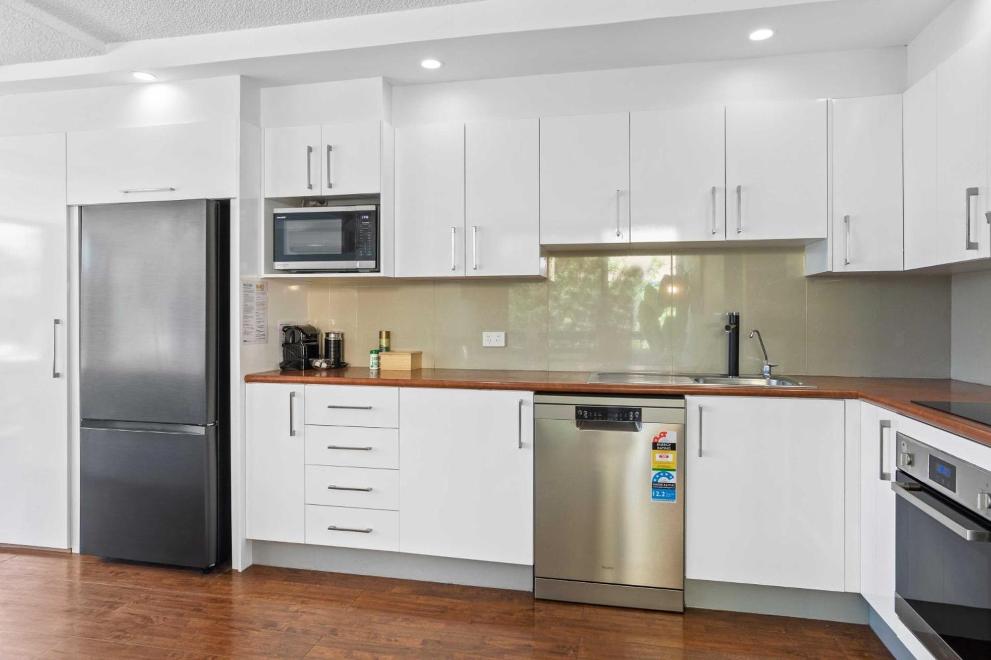 Hi Ho Beach Apartments On Broadbeach Gold Coast Buitenkant foto