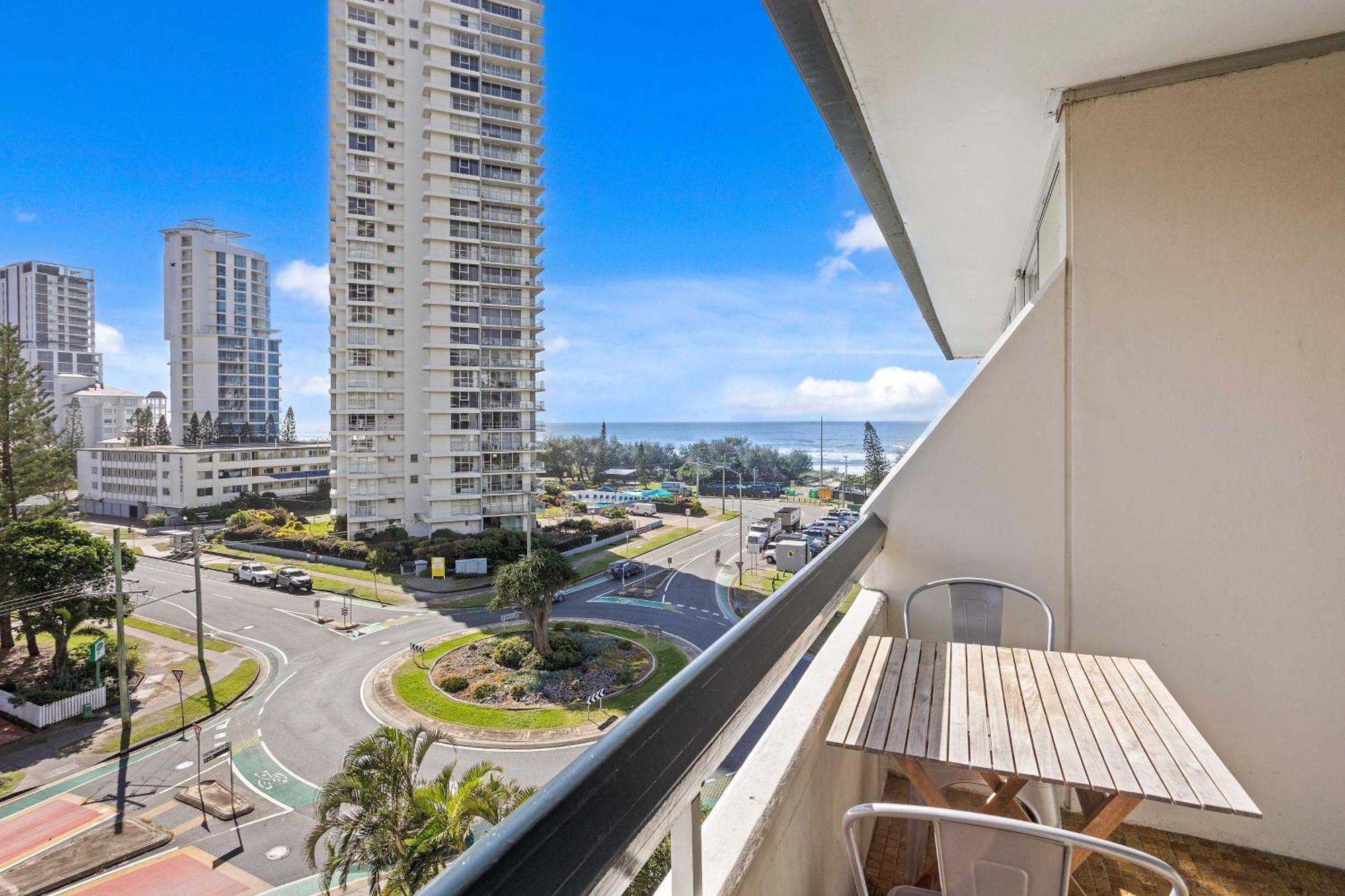 Hi Ho Beach Apartments On Broadbeach Gold Coast Buitenkant foto