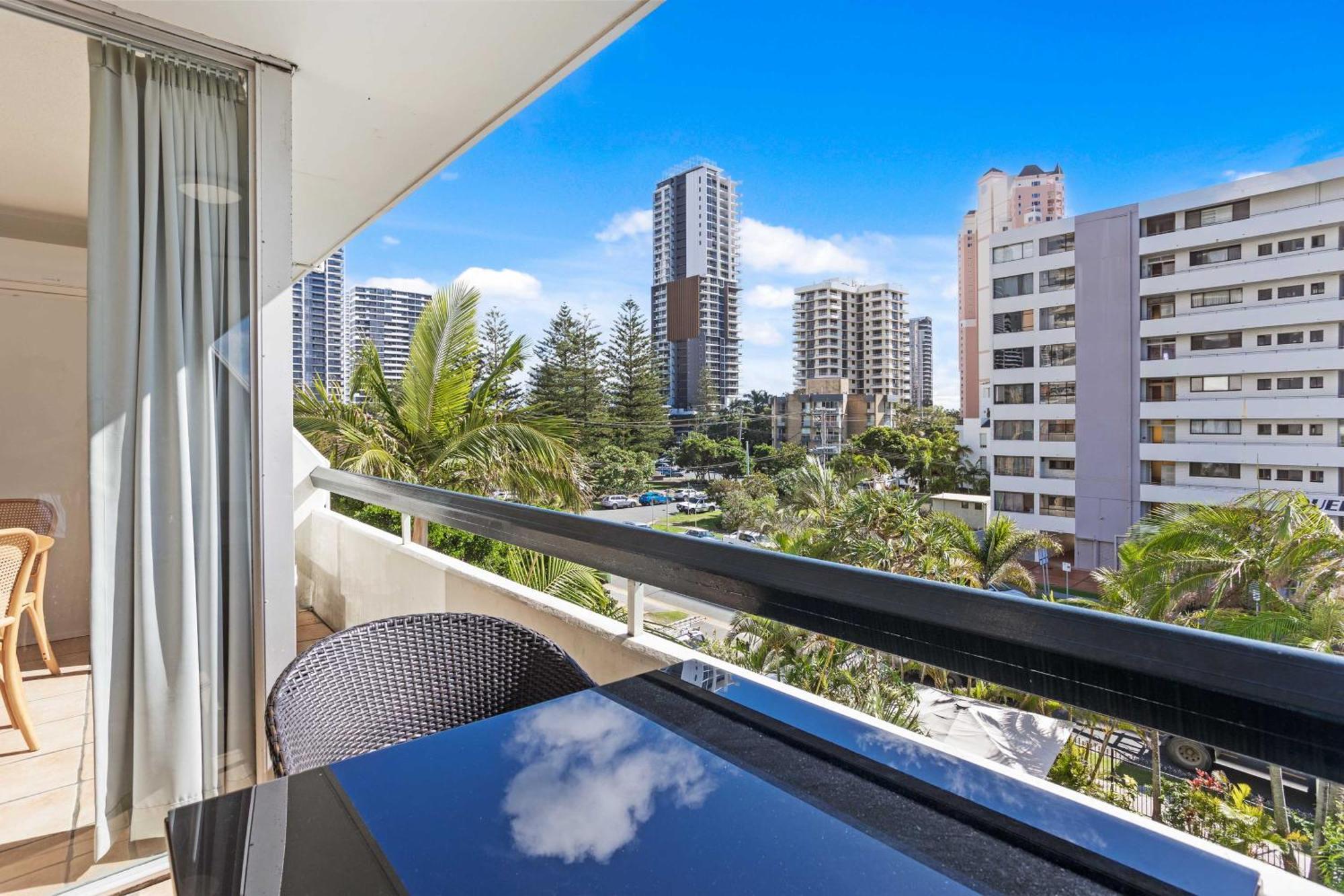 Hi Ho Beach Apartments On Broadbeach Gold Coast Buitenkant foto